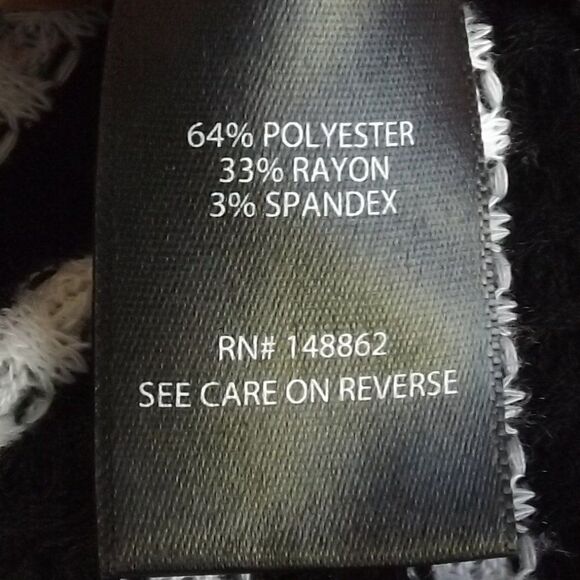 TORRID Thermal Top, 3/3X, Black/White Stripes, Long sleeve, Notch collar - Picture 11 of 14